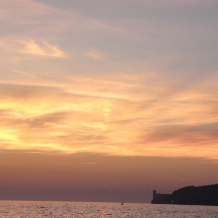 Happy Holidays Welcome Trieste Esterno foto
