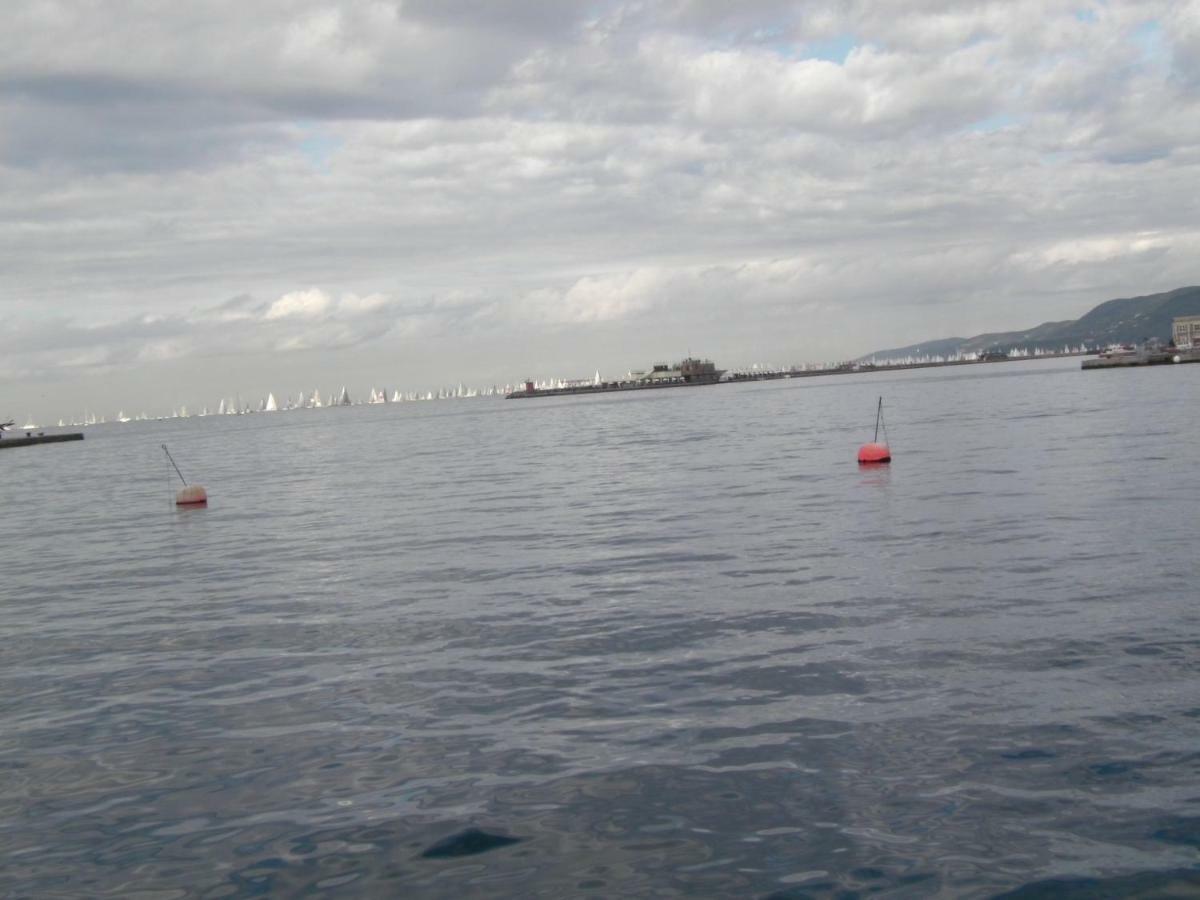 Happy Holidays Welcome Trieste Esterno foto